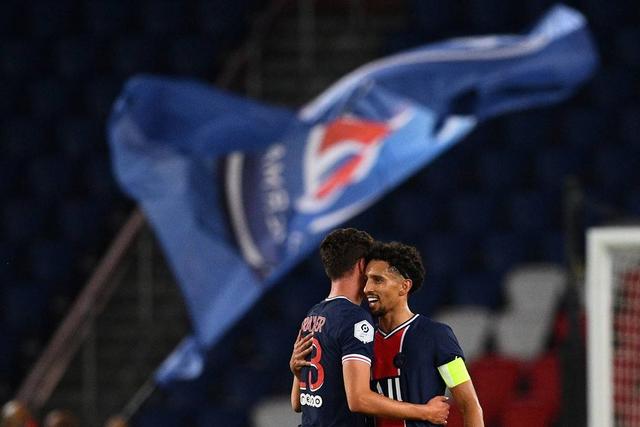 三位2亿先生！76人三巨头合同总额超7亿美元